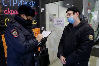 Почти 30 "безмасочников" выявили 5 ноября на ТПУ "Планерная"