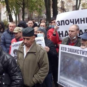 Жители Житомира пикетируют полицию из-за избиения водителя