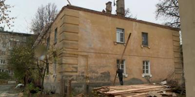 В жилом доме в Рязани во время ремонта обрушился потолок