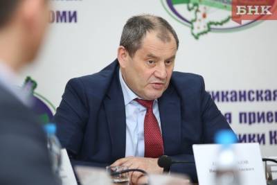 Бывший министр МВД по Коми пожелал разделить скамью подсудимых с подельниками