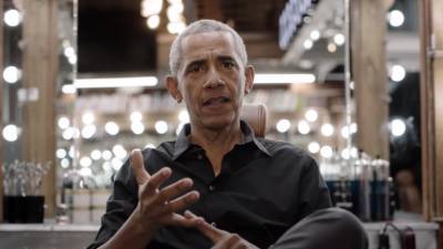 Участие Обамы в шоу Леброна Джеймса, урок Нурмагомедова для брата и сериал о Бекхэме: околоспортивные события недели