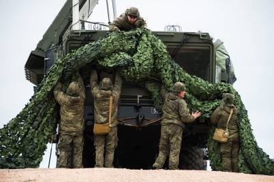 Боевые расчеты С-400 "Триумф" провели учения в Крыму