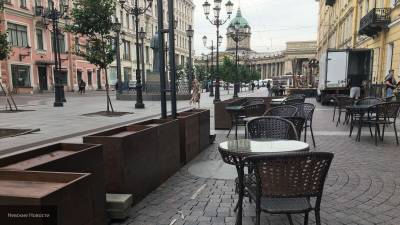 Более 70% петербуржцев не хотят закрытия торговых центров и ресторанов