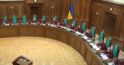 Импичмент президенту и роспуск Рады: судья Конституционного суда сделал заявление, детали