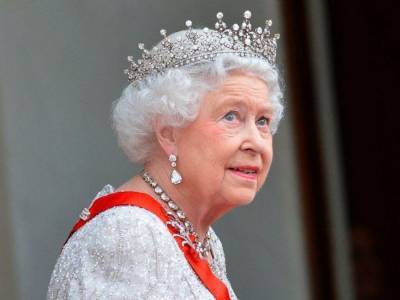 Королева Елизавета может лишить титула принца своего внука Гарри - СМИ