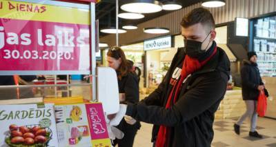 Без маски в магазин не пускать: что латвийцы думают об ужесточении режима
