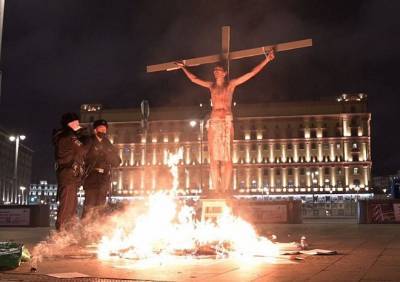 В центре Москвы задержали активиста в образе Иисуса Христа
