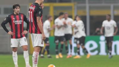 "Милан" разгромно уступил "Лиллю" и прервал беспроигрышную серию из 24-х матчей