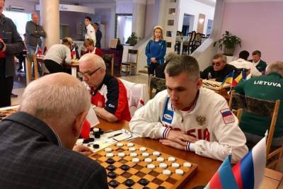Незрячий костромич стал гроссмейстером России по шашкам