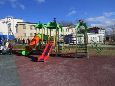 В Александровске-Сахалинском обновили парк