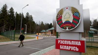 Лукашенко запретил впускать в страну белорусов