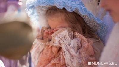 В Новосибирске медсестра таскала ребенка за волосы
