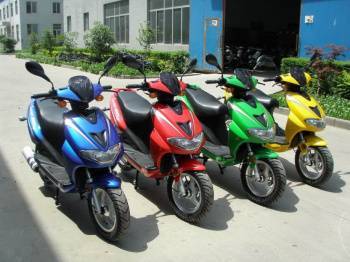В Узбекистане будет проведена обязательная регистрация скутеров и электросамокатов