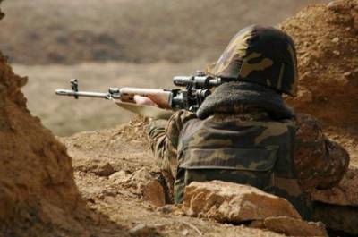 Армия обороны НКР: Противник пытается наступать по всему фронту — видео