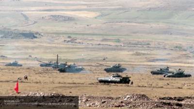 В Карабахе заявили о масштабных атаках Азербайджана в районе Шуши