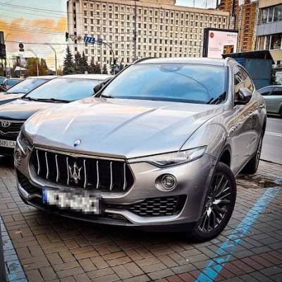 В Киеве заметили шикарную Maserati (ФОТО)