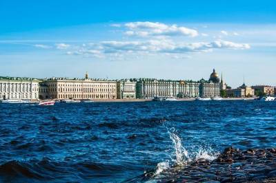 В Неве вблизи Эрмитажа водолазы обнаружили судно XIX века - aif.ru - Санкт-Петербург