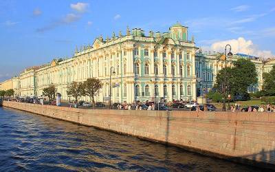 В Санкт-Петербурге на дне Невы водолазы обнаружили судно XIX века