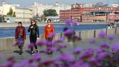 Синоптики прогнозируют тёплую погоду в выходные в Москве