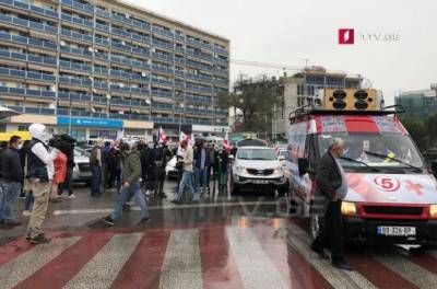 Третий день акций в Грузии: партия Саакашвили штурмует ЦИК