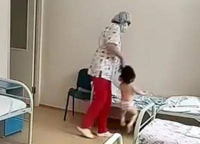 Ее уволят: медсестра в новосибирской больнице оттаскала маленького ребенка за волосы