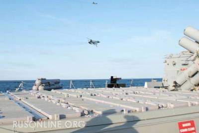 Российские бомбардировщики "ослепили" военный корабль НАТО в Чёрном море