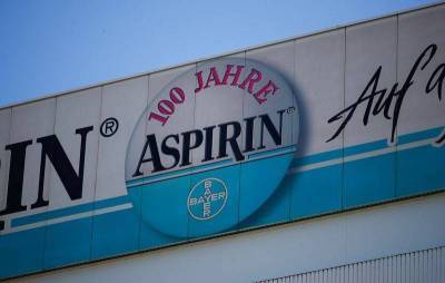Аспирин будет включен в британские испытания возможных лекарств от COVID-19