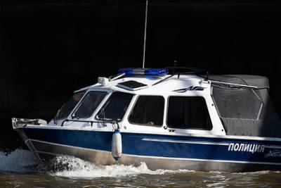 На полицейского завели дело после гибели его коллеги на перевернувшейся лодке