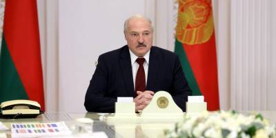 Евросоюз официально ввел санкции против Лукашенко