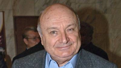 Директор Жванецкого подтвердил информацию о смерти артиста