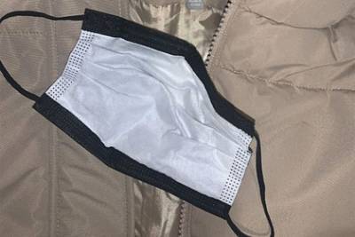 Девушка нашла мусор в кармане новой куртки от любимого дешевого бренда россиян