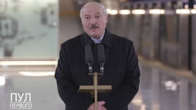Попавший под евросанкции Лукашенко гарантировал новые выборы