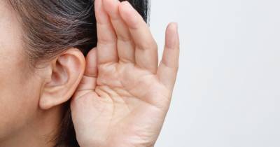 Новое исследование показало, что COVID-19 усиливает шум в ушах