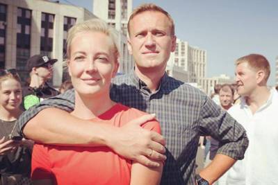 Жена Навального резко высказалась о причинах отравления мужа
