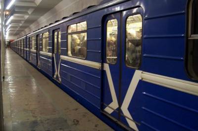 В Киеве третий день подряд из-за сообщения о минировании закрывают одну из станций метро: подробности