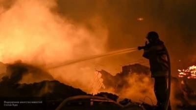 МЧС сообщило о возгорании мусора на бывшем заводе ЖБИ в Москве