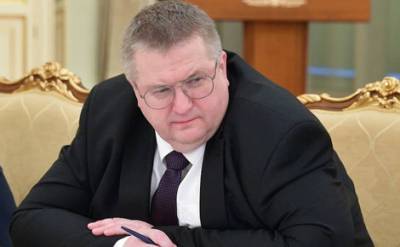 Вице–премьер Алексей Оверчук госпитализирован после ДТП на разделительной полосе Кутузовского проспекта