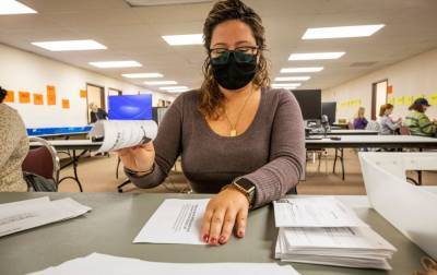 В Пенсильвании суд приказал избирательным участкам отложить временные бюллетени
