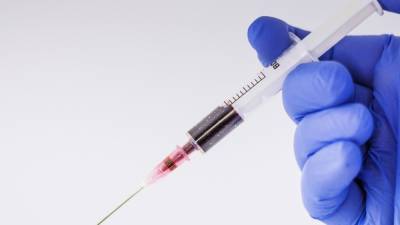 Минздрав РФ анонсировал возможное начало массовой вакцинации в Москве