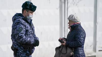 В Москве не будут ужесточать ограничительные меры для пожилых людей