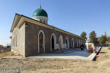В Узбекистане завершается строительство первой в стране мечети в пятиугольном стиле