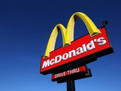 Для входа в столичные рестораны сети «Макдональдс» клиентам придется «чекиниться»