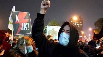 Идеологические протесты в США и Польше, а далее — везде. Ростислав Ищенко