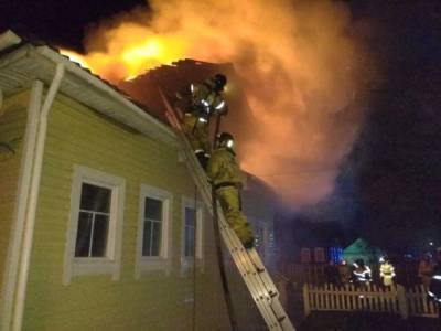В Ижме пожар уничтожил жилой дом