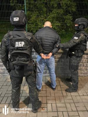 В Киеве ГБР поймало "на горячем" двух полицейских