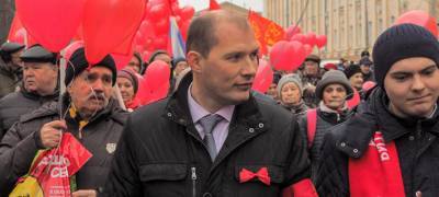 Лидер КПРФ в Карелии поздравил жителей республики с праздником 7 ноября