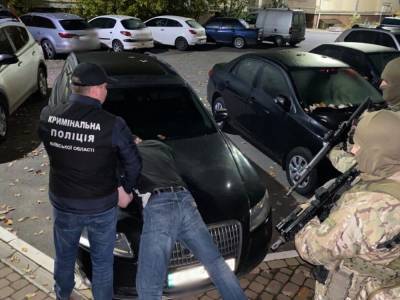 Под Киевом банда казахов похитили бизнесмена и требовали выкуп в 2 миллиона долларов