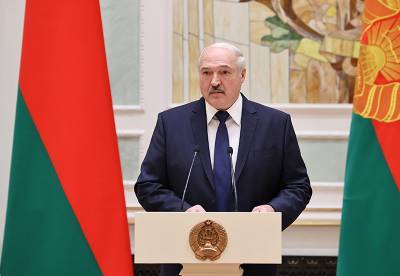 "Издевательство над демократией": Лукашенко оценил выборы в США