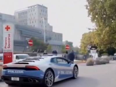 Итальянские полицейские перевезли почку для трансплантации на Lamborghini