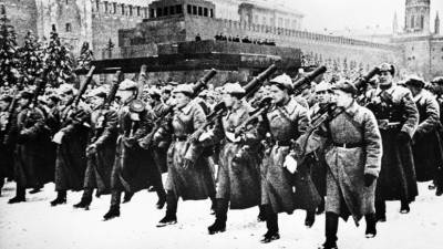 «Помог поднять боевой дух»: как проходил военный парад в Москве 7 ноября 1941 года